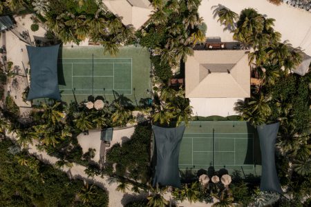 Tânis no paraíso exclusivo de Richard Branson: Necker Island, Ilhas Virgens Britânicas. (Foto: divulgação)