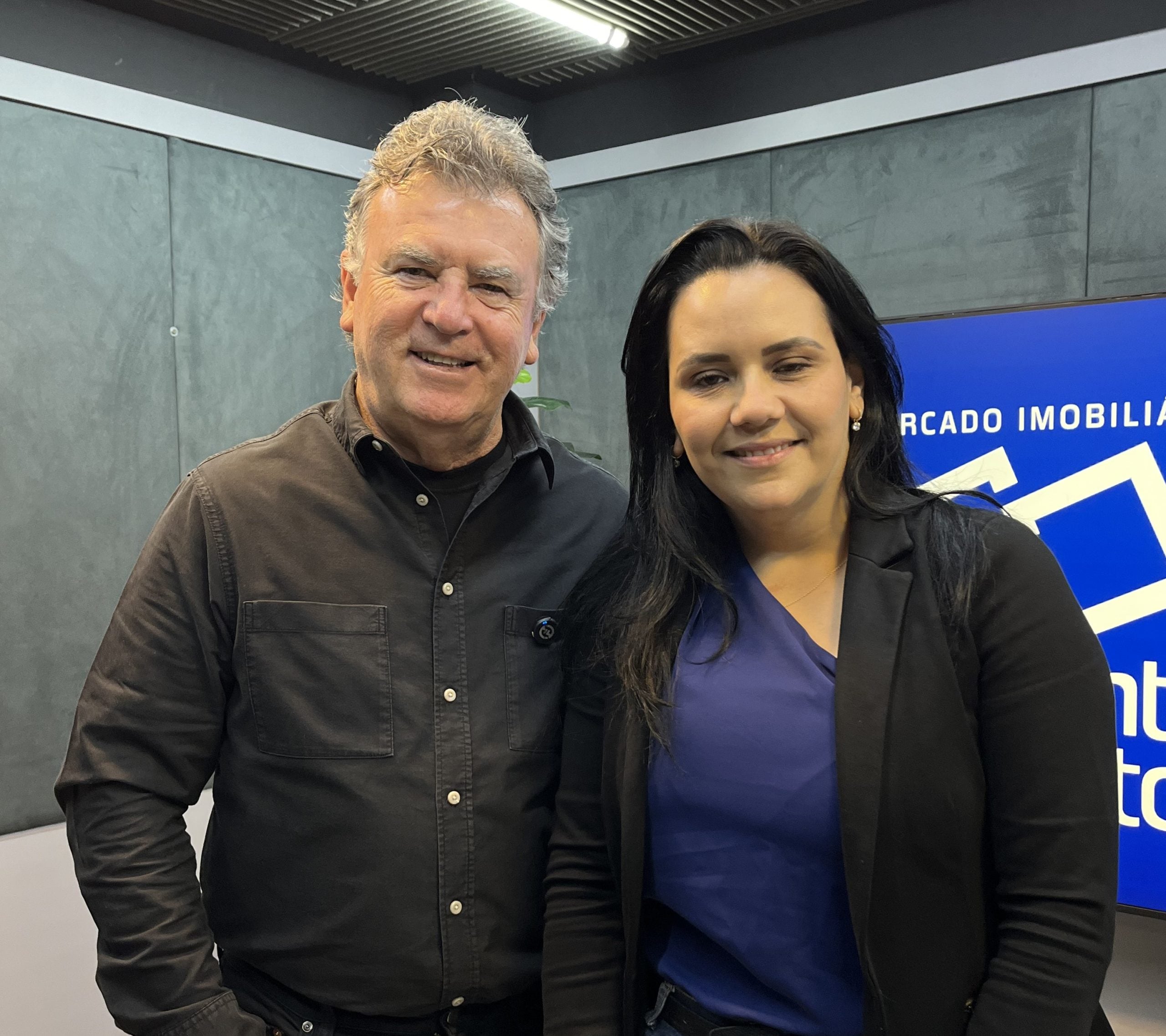 Canto durante a gravação do 61º episódio do Mercado Imobiliário de Canto a Canto.