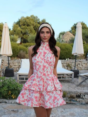 Luisa Foresti veste vestido estampado da Litt