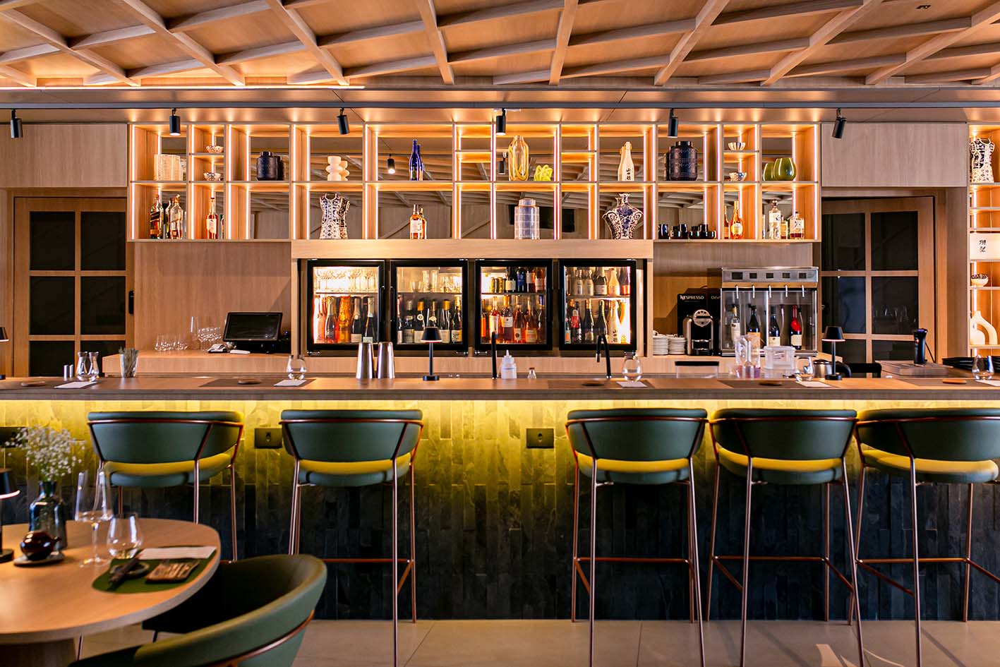 Após um ano e meio como subchefe, o talento revelação da gastronomia japonesa assume o comando do premiado restaurante curitibano