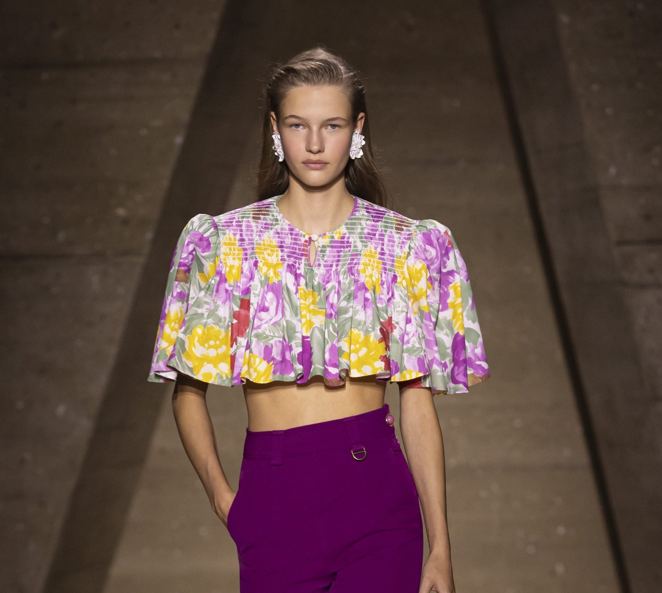 “Entre Deux Collection” revisita as origens da Chloé e propõe um novo olhar sobre o savoir-faire artesanal em Paris