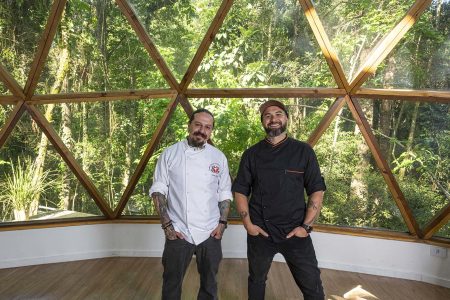 O jantar será comandado pelos chefs Lucas Krebs e Thaigo Adbuch