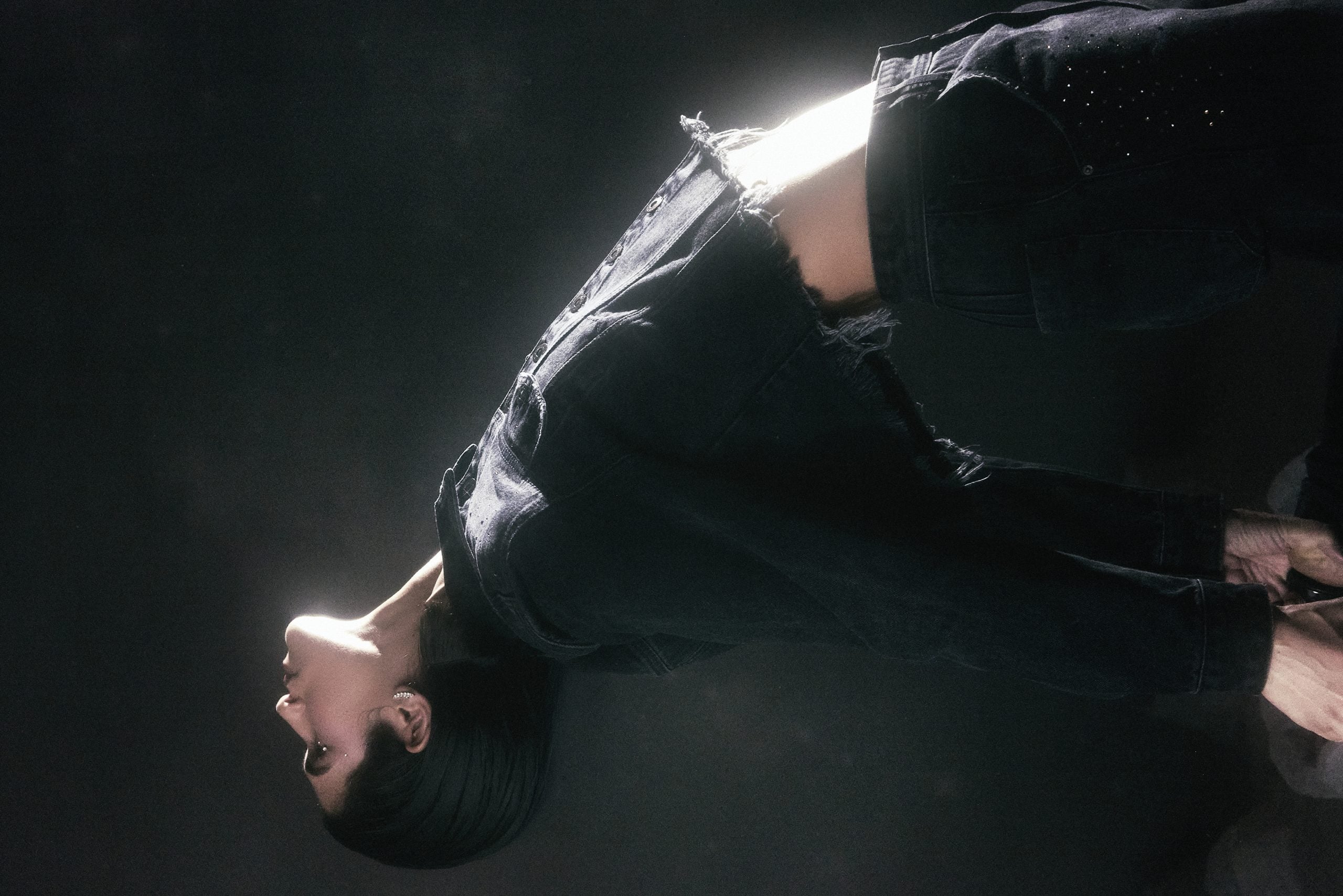 Diss Denim apresenta coleção em colaboração com Swarovski