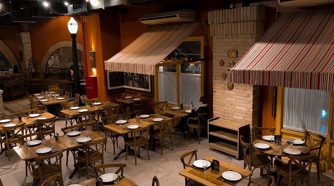 Quando o ambiente combina com o sabor, a noite fica completa. Viva a experiência do jantar no Avenida paulista curitiba