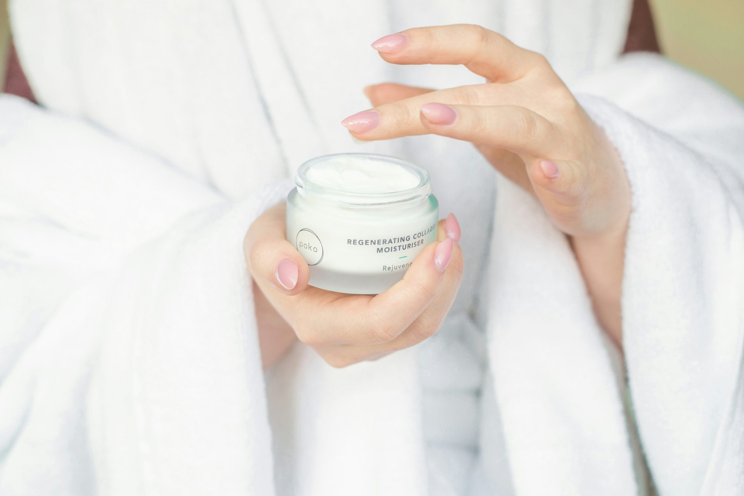 poko-skincare-oXI2_S1ILQI-unsplash